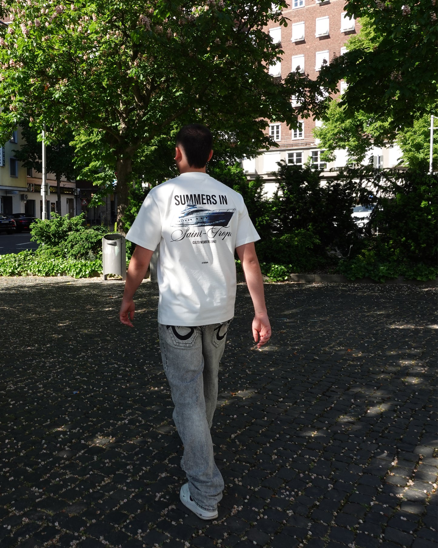 YACHT CLUB TEE