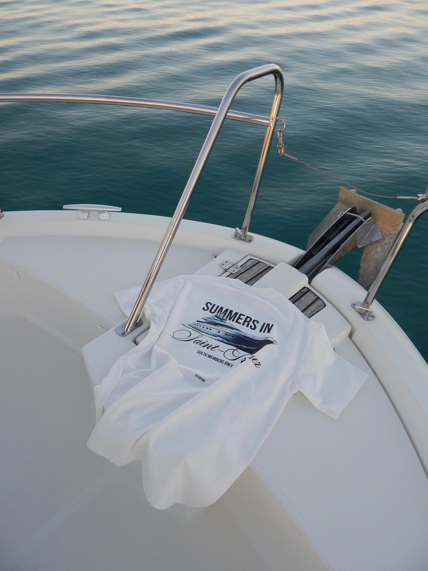 YACHT CLUB TEE